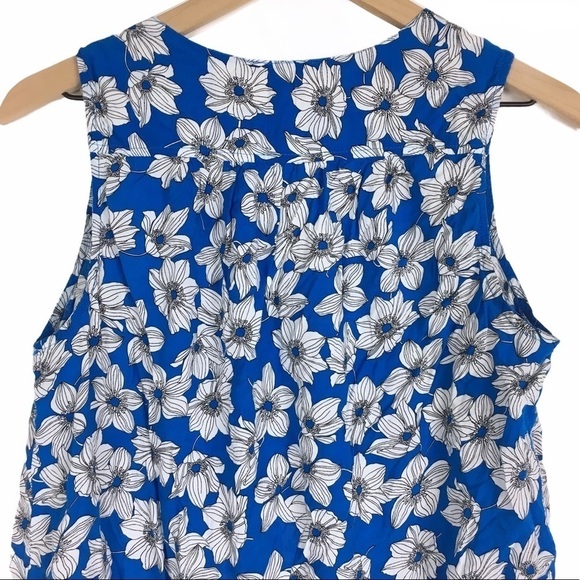 SAINT TROPEZ WEST Sleeveless Top Blouse Shell Floral Split V Neck Size Large - Picture 4 of 7